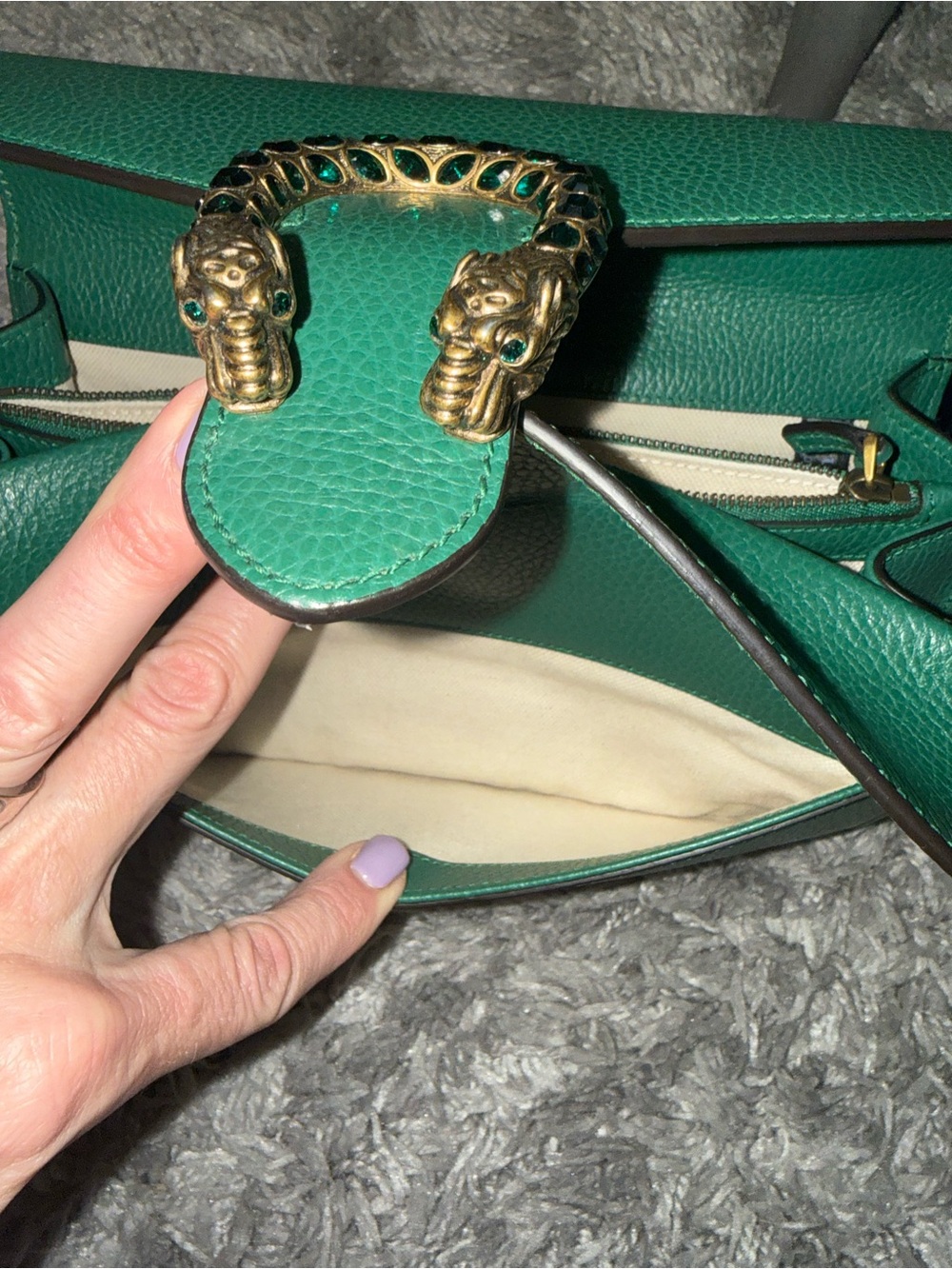 Gucci Green Leather Dionysus Shoulder Bag with Antique Gold Hardware - Picture 9 of 11